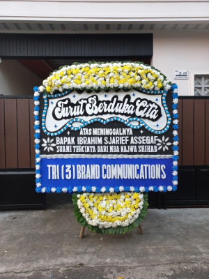 Papan Bunga Duka di Donggo